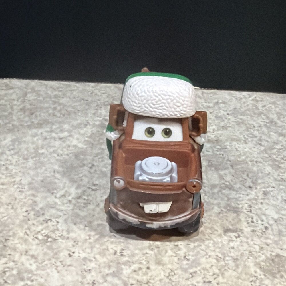 Disney Pixar Cars Diecast Holiday Winter Tow Mater - Special Edition - Hat/Snow